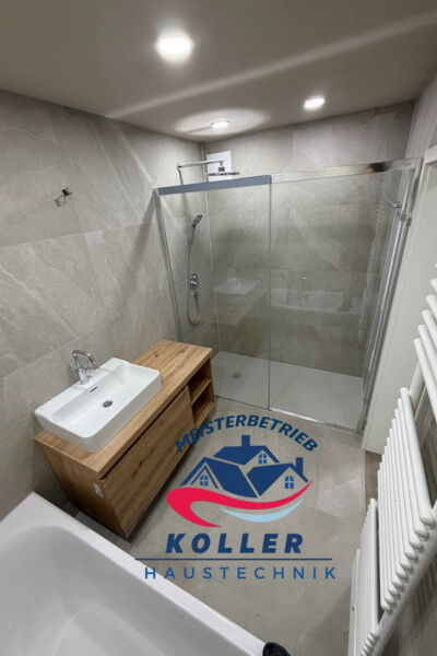 Moderne Badsanierung mit Dusche